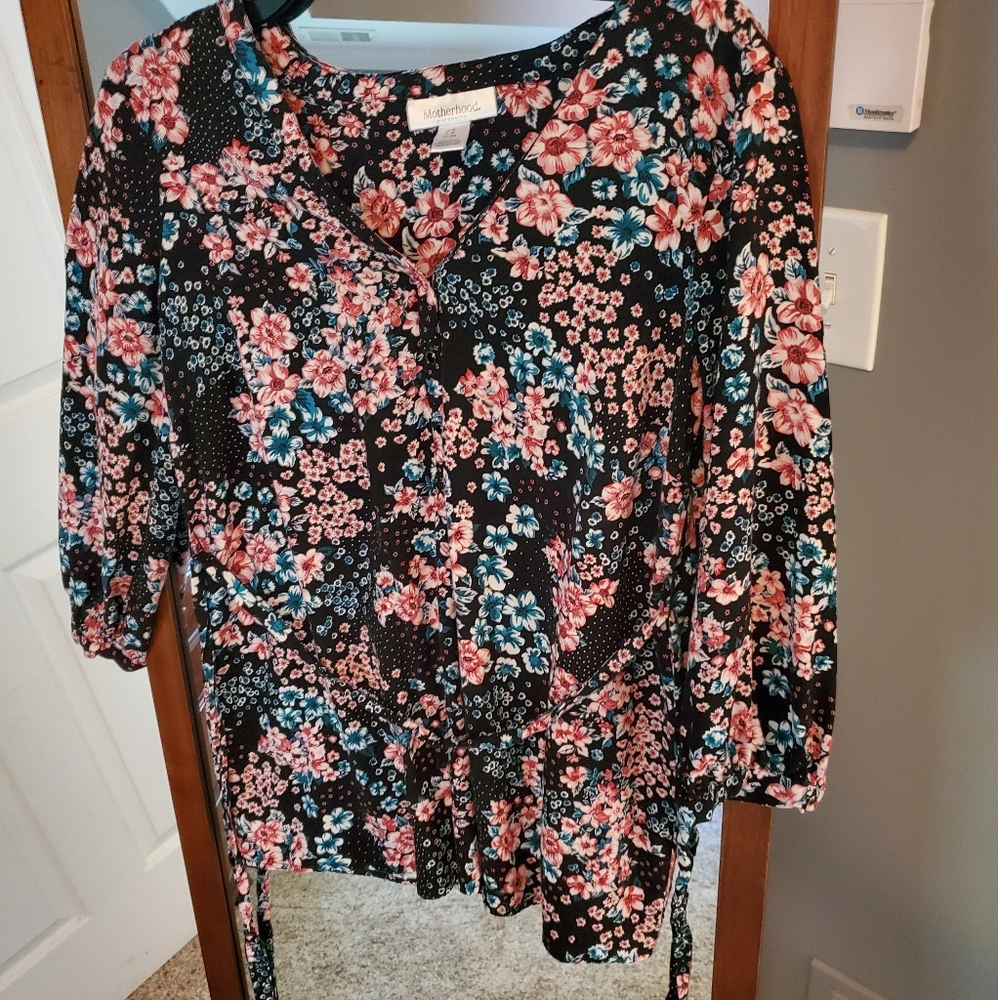 Floral Maternity Top - Picture 2 of 6